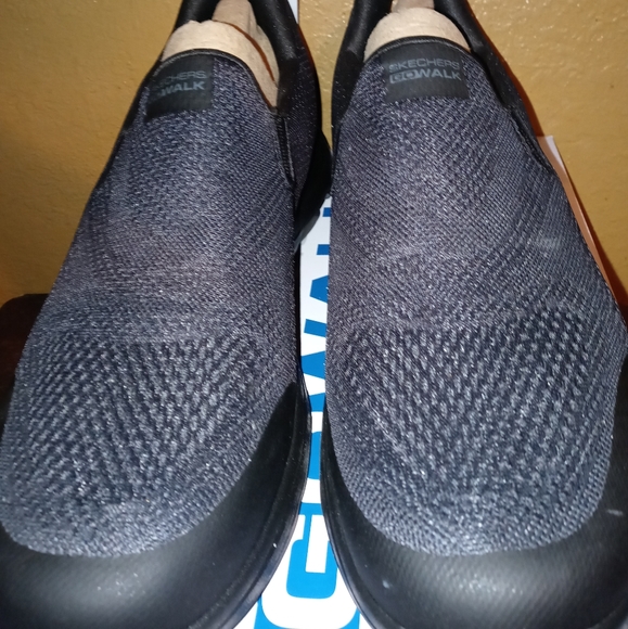 Mens black Skechers go walk size 12 - Picture 5 of 6